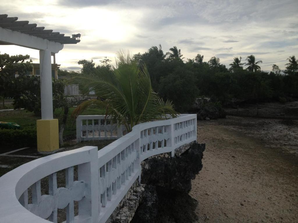 Moalboal Beach Resort Alcantara  Екстер'єр фото